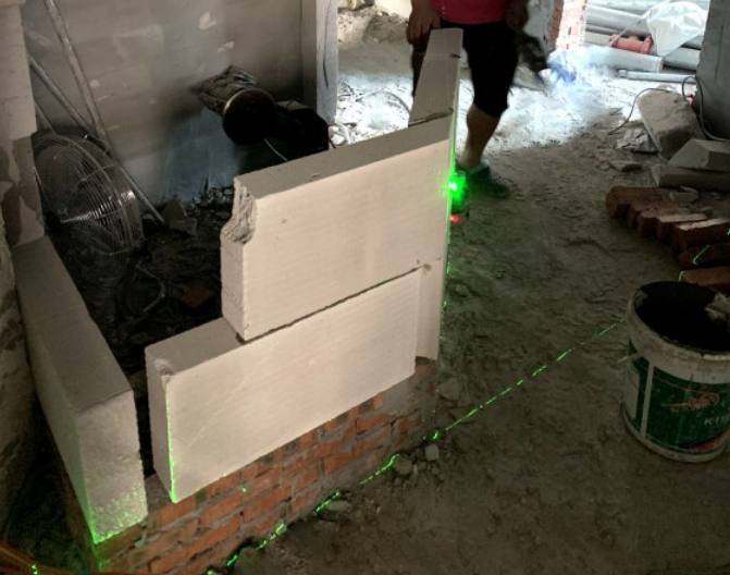 喜大普奔 | 熱烈慶祝柏天酒店6-7樓隔墻裝飾工程順利完工?。。? /></a></div>
                        <div   id=